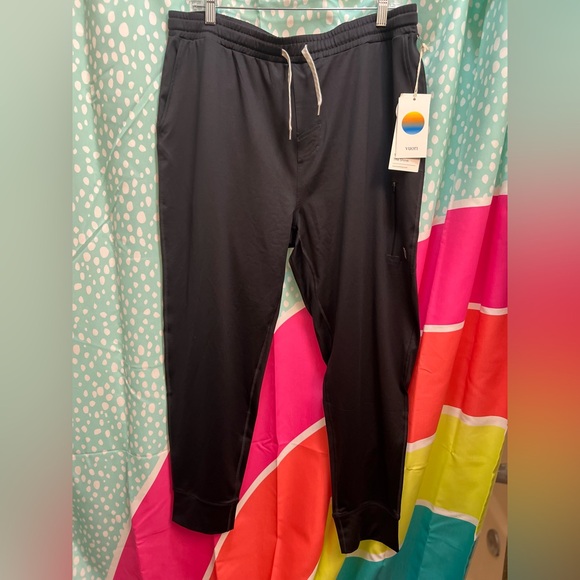 Vuori Black Performance Joggers - Picture 1 of 4